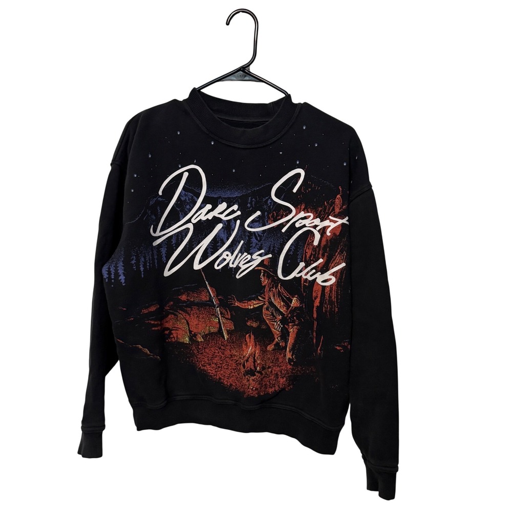 Darc Sport Sweatshirt Mens Small Black Wolves Club Campfire Graphic Crewneck